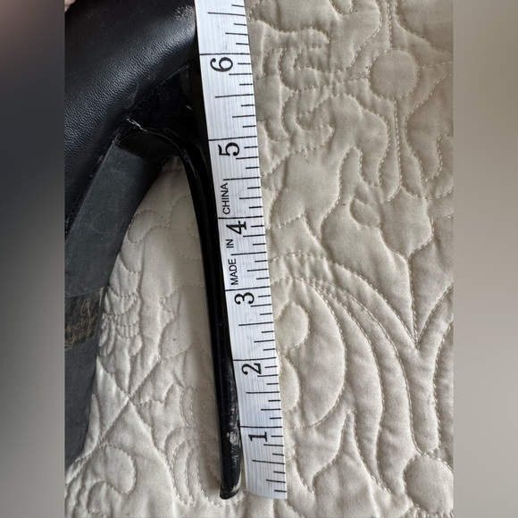 Black stilettos - Picture 8 of 9